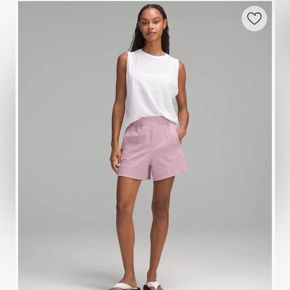 NWT Stretch Woven Relaxed-Fit High-Rise Short 4" / Rose Blush - Picture 4 of 5